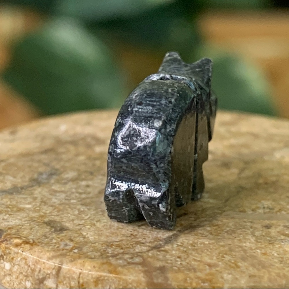Native American Style Zuni Bear Fetish Bead Black Drilled Stone Mini Animal .7" - Picture 6 of 13